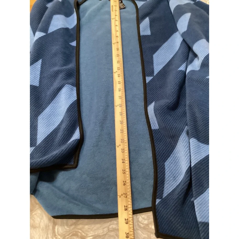 Serra Womens Blue Geometric Fleece Wrap One Size Horn Buckle Closure Open Front
